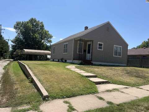 212 W Lincoln, Lyons, KS 67554