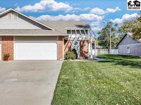 1408 Stone Bridge Dr, Hutchinson, KS 67502