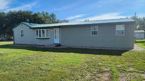 608 Barrett Ave N, Wessington Springs, SD 57382