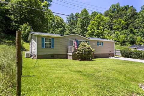 709 Waugh Branch, Barboursville, WV 25504