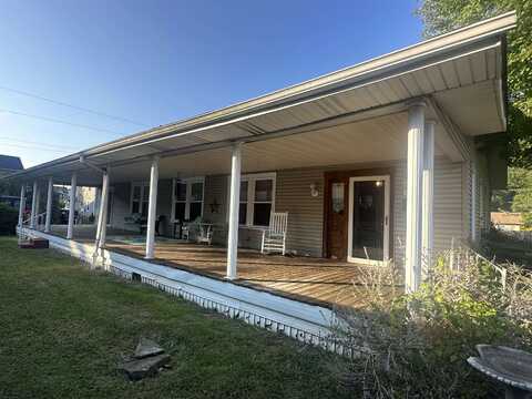 300/304 East 6th Street, Belle, WV 25015