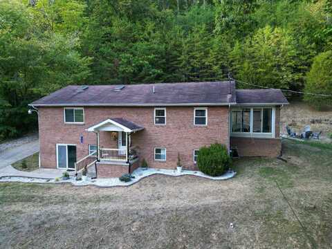 5830 Charley's Creek Road, Culloden, WV 25510