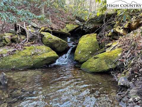 42,39 H/R Dancing Bear Lane, Blowing Rock, NC 28605