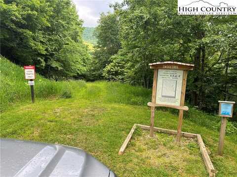 111 Smoketree Road, Beech Mountain, NC 28604