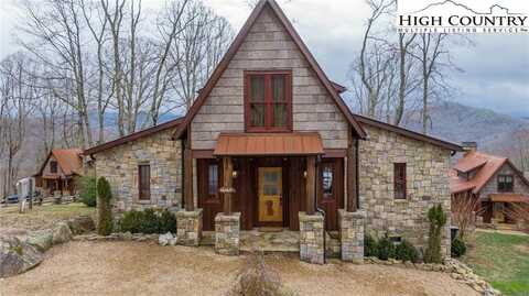 7 Eagle Village Circle, Banner Elk, NC 28604