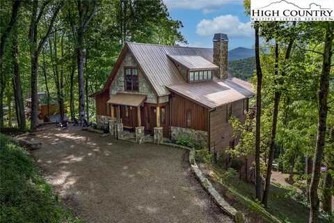 95 Autumn Blaze Court, Banner Elk, NC 28604