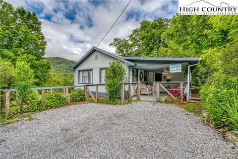 25 Reuben Wooten Road, Banner Elk, NC 28604