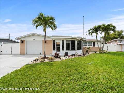 5152 Victoria Lane, Holiday, FL 34691