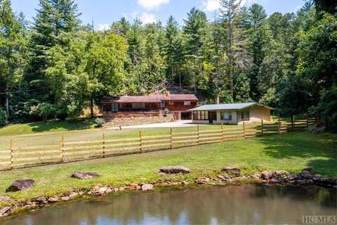 110 Thompkins Lane, Franklin, NC 28734