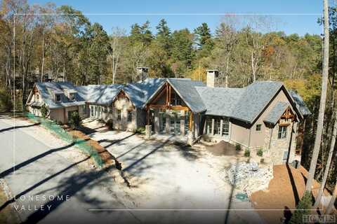 230 Roll Cast Lane, Sapphire, NC 28774