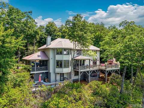 381 Toxaway Court, Lake Toxaway, NC 28747