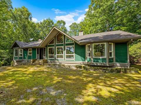 796 Hawk Mountain Road, Lake Toxaway, NC 28747