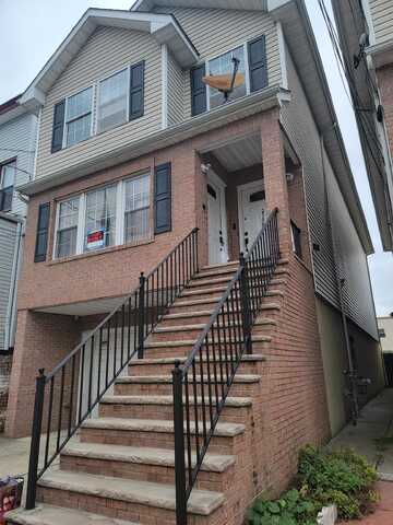 146 LINDEN AVE, Greenville, NJ 07305