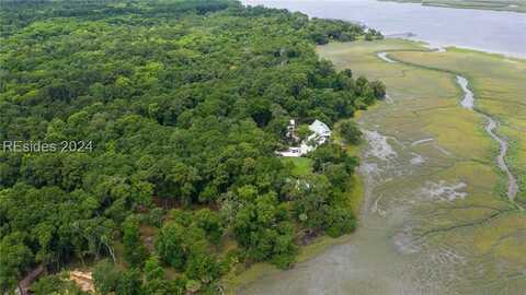 111 Carvin Rd, Daufuskie Island, SC 29915