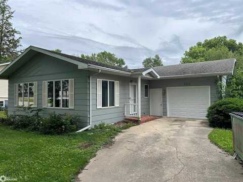 306 S Lincoln Avenue, Graettinger, IA 51342