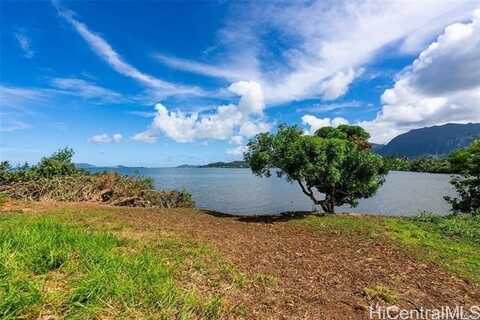 47-833 Kamehameha Highway, Kaneohe, HI 96744