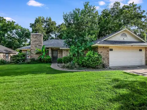 351 Stewart, Meadowlakes, TX 78654