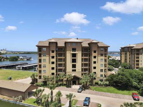 101 West Bank, Unit 44 - A, Horseshoe Bay, TX 78657