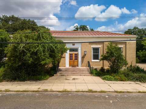 401 E 2ND Street, Lampasas, TX 76550