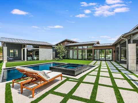 180 Westgate Loop, Horseshoe Bay, TX 78657