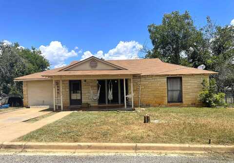 409 W Wallace, Llano, TX 78643