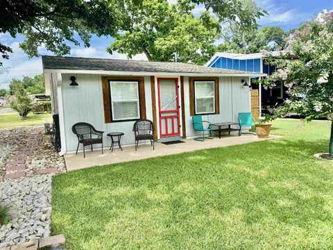 201 Sycamore, Tow, TX 78672