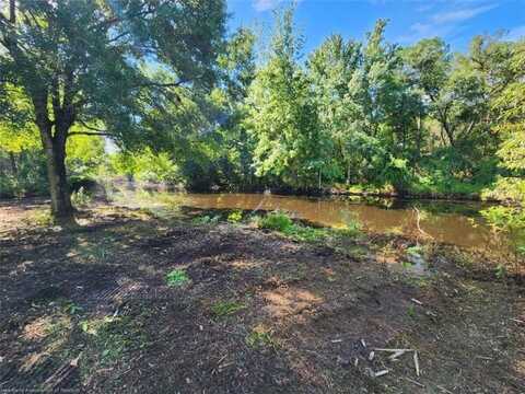 605 Canal Way, Sebring, FL 33875