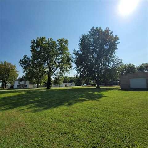 229 E 7th Avenue, Garnett, KS 66032