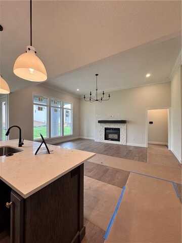 3903 W 158th Terrace, Overland Park, KS 66224
