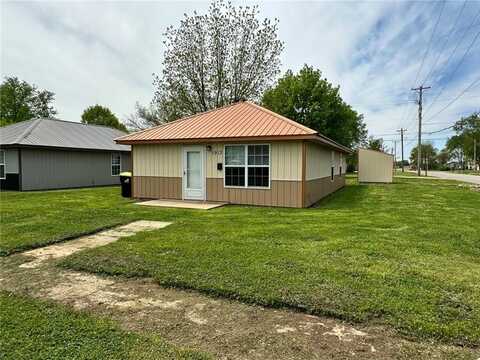 1913 Park Avenue, Baxter Springs, KS 66713