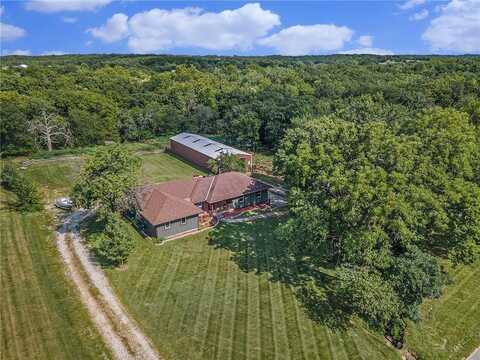 4248 Country Squire Road, Oak Grove, MO 64075