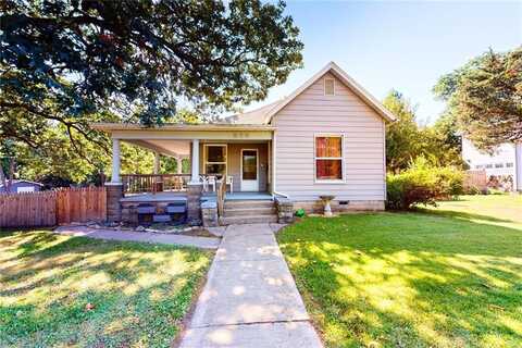 326 S West Street, Nevada, MO 64772