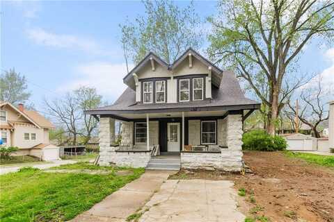 4032 S Benton Avenue, Kansas City, MO 64130