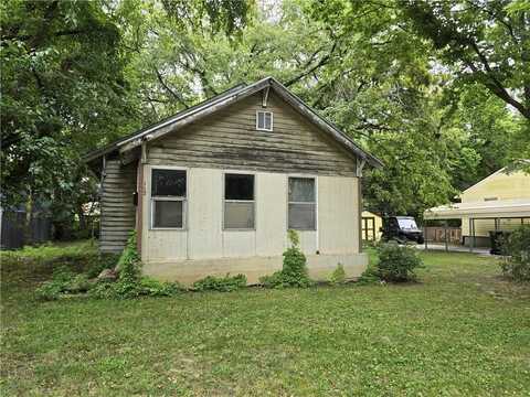 112 Benton Street, Pleasant Hill, MO 64080