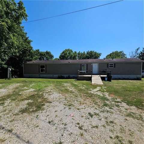 222 W Broadway Street, Kingston, MO 64650