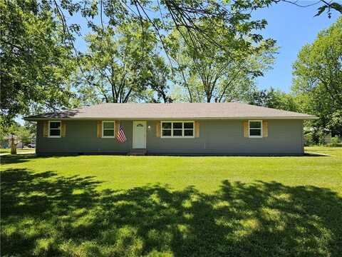 309 8th Street, Garden City, MO 64747