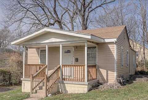 2736 Kensington Avenue, Kansas City, MO 64128