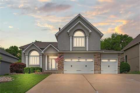 1253 SW Summit Crossing Drive, Lees Summit, MO 64081