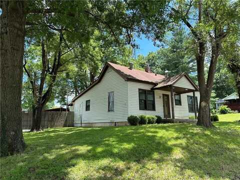 1213 Hines Street, Richmond, MO 64085