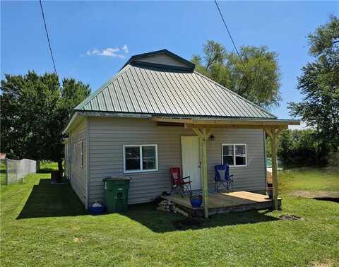 308 Harris Avenue, Braymer, MO 64624