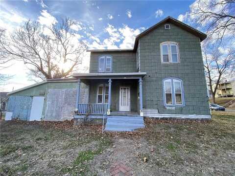 421 N 7th Street, Atchison, KS 66002