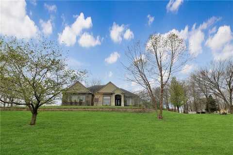 1559 Cobblestone Drive, Sedalia, MO 65301