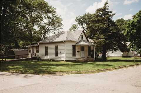 1029 S Forest Avenue, Chanute, KS 66720