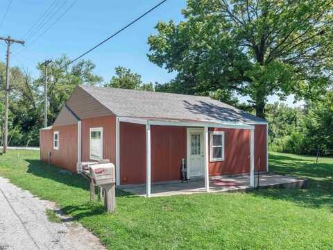 204 W Walnut Street, Clarksdale, MO 64430