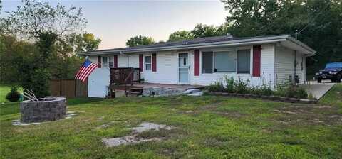 6618 NW Cross Road, Parkville, MO 64152