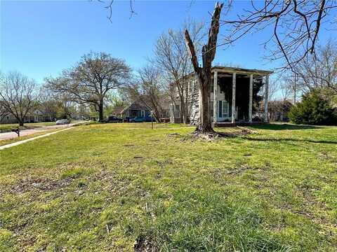 420 E 5th Street, Cherryvale, KS 67335