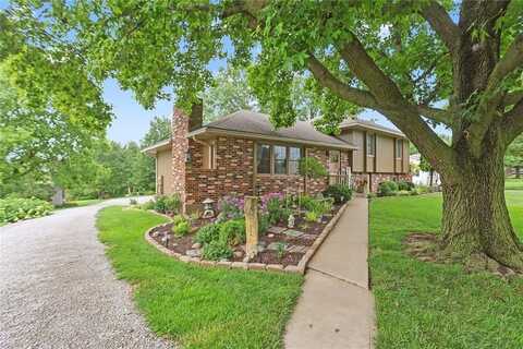 8528 Pratt Road, Atchison, KS 66002