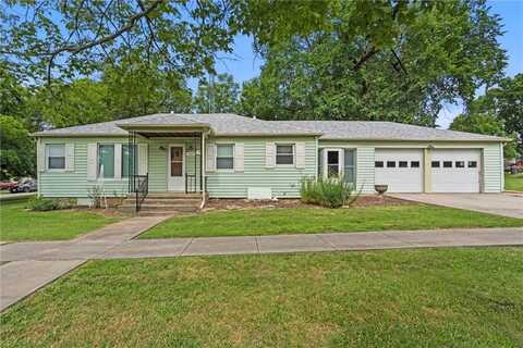 621 S Elm Street, Garnett, KS 66032