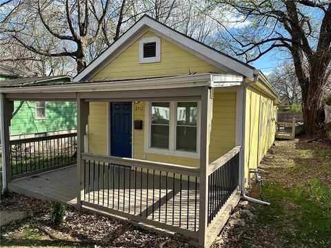 3711 Thompson Avenue, Kansas City, MO 64124