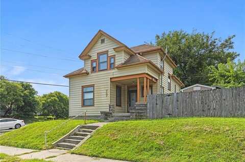 747 Spruce Street, Leavenworth, KS 66048